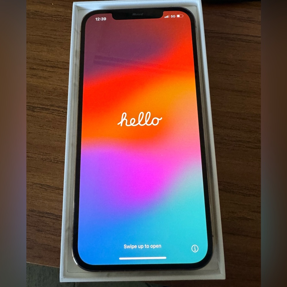 Free Shipping! Like New IPhone 12 Pro Max